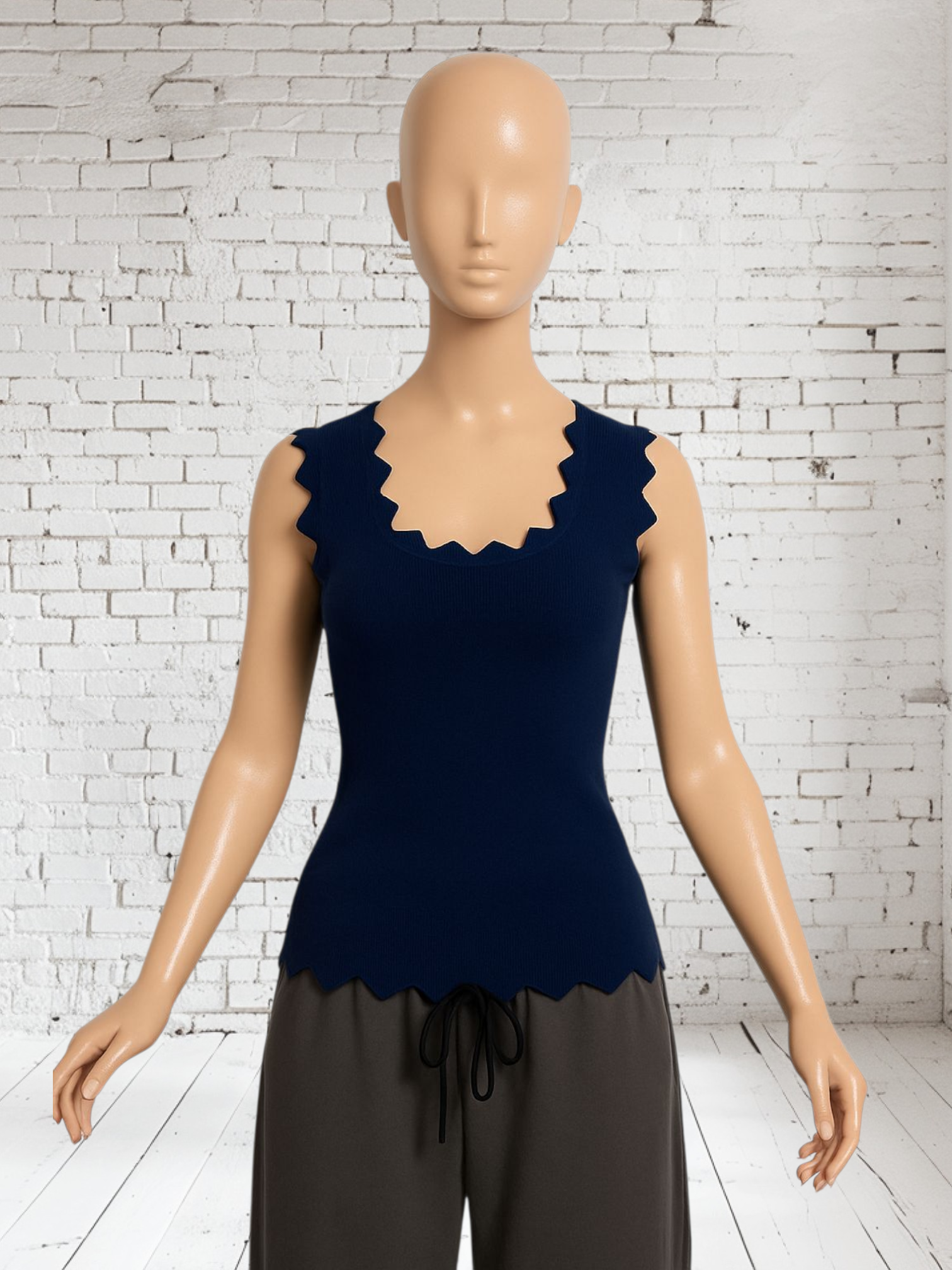 Scallop Edge Fitted Tank Top